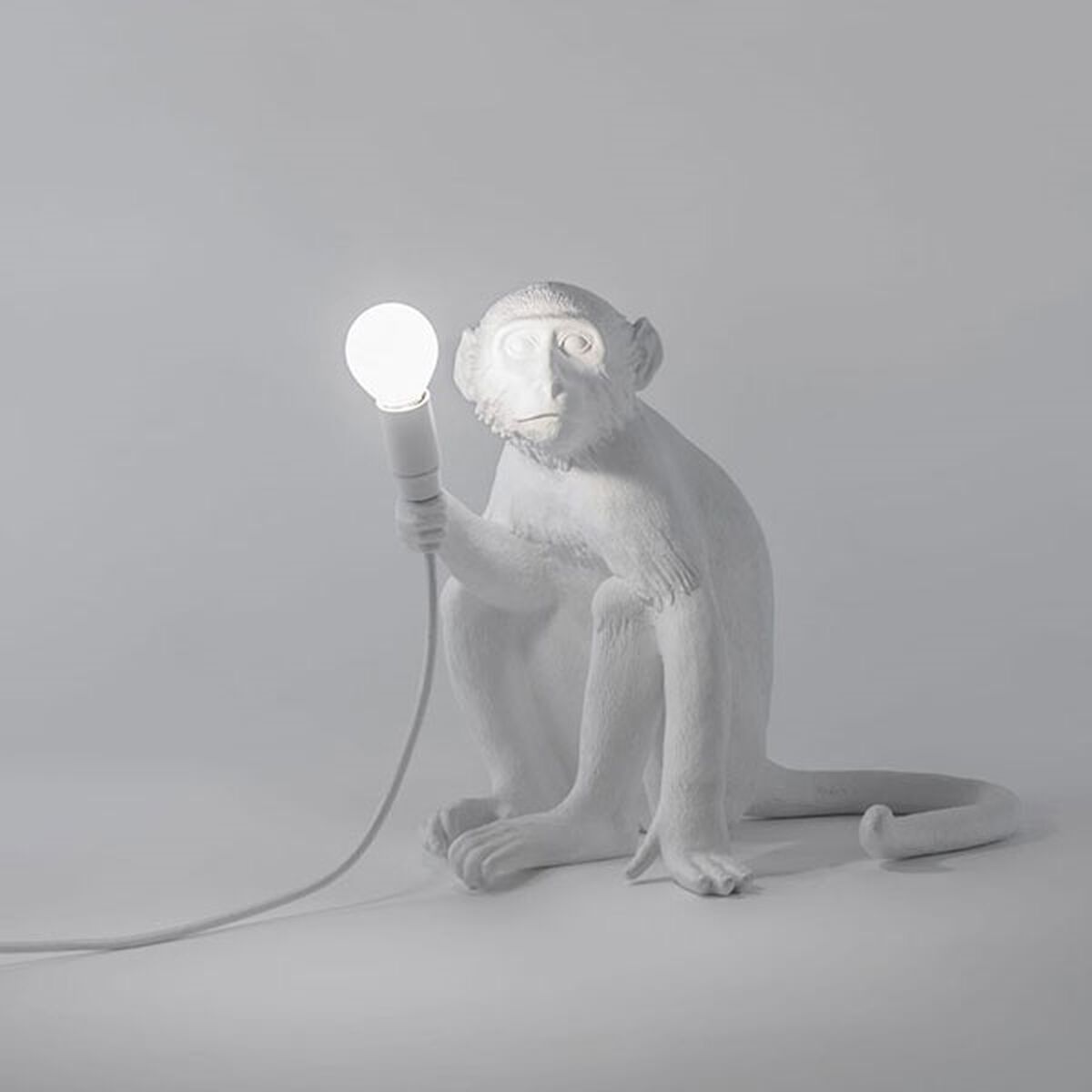 Monkey Sitting Tischlampe Weiß