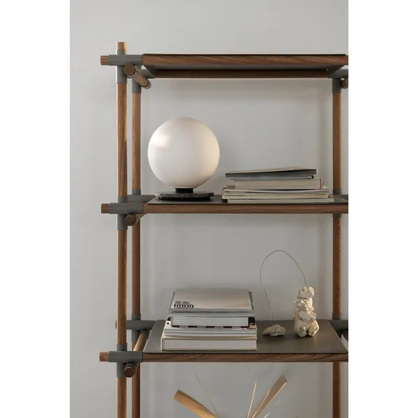 TR Vegglampe Sort Matt Opalglass