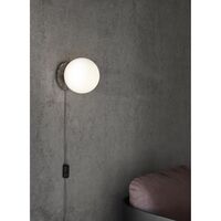 TR Vegglampe Sort Matt Opalglass