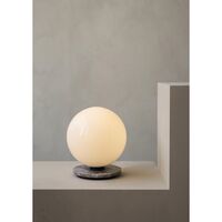 TR Vegglampe Sort Matt Opalglass