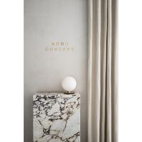 TR Vegglampe Sort Matt Opalglass