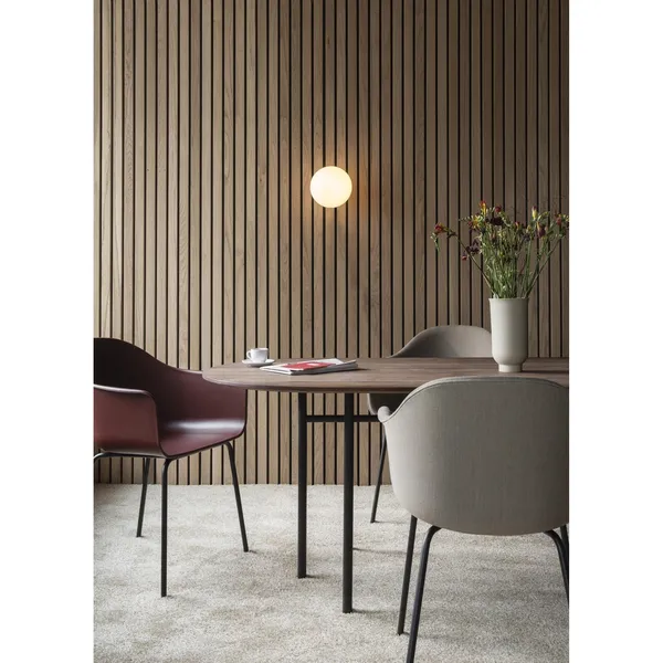 TR Vegglampe Sort Matt Opalglass