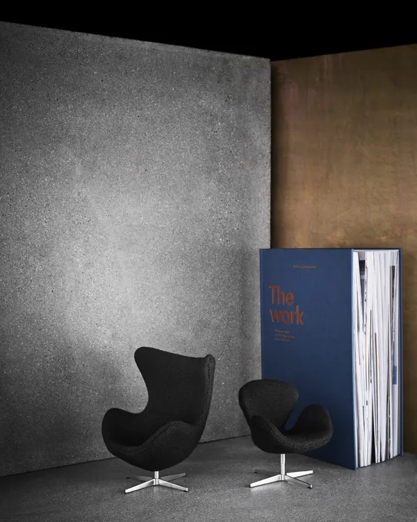 Miniature Swan Armchair Black
