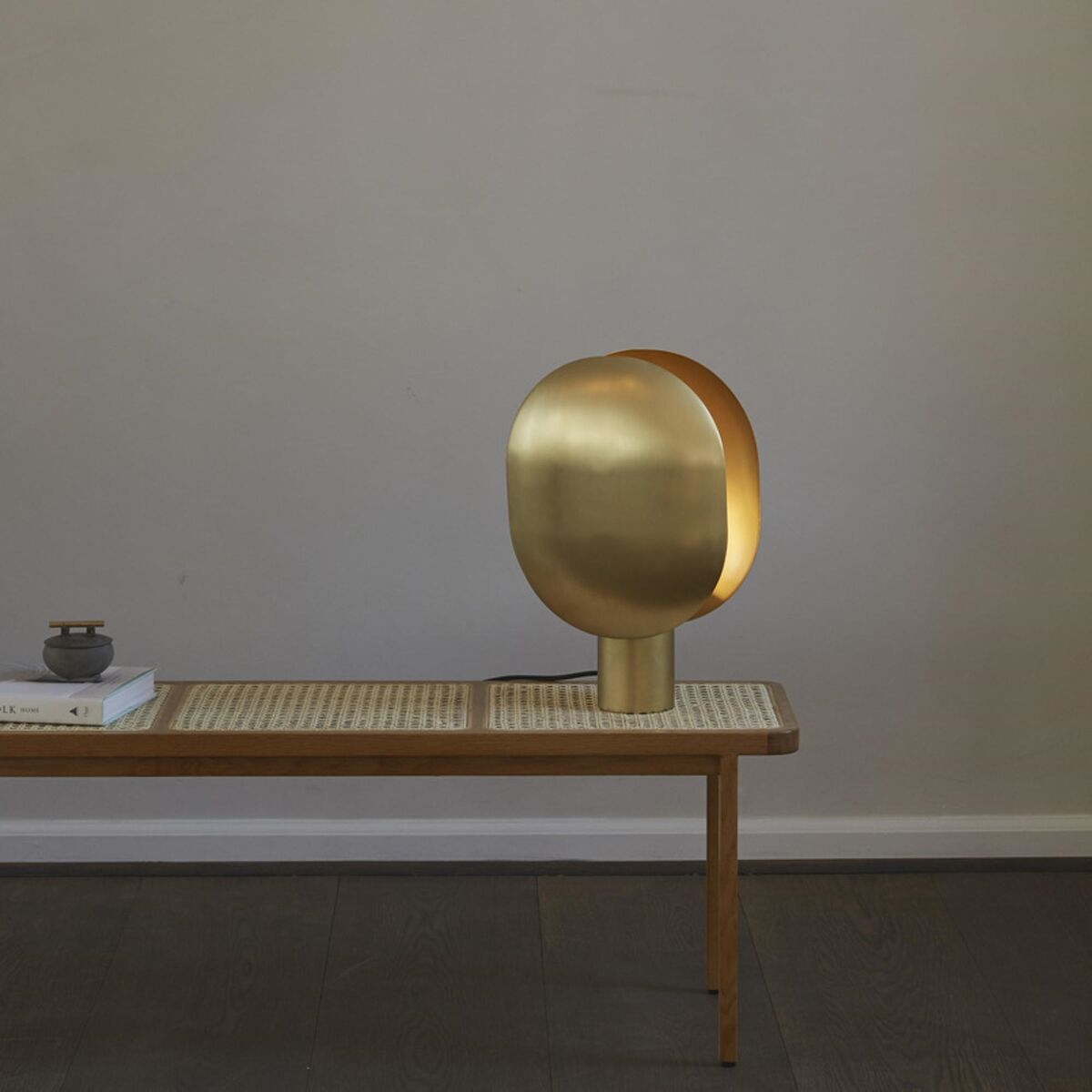 Clam Table Lamp Brass