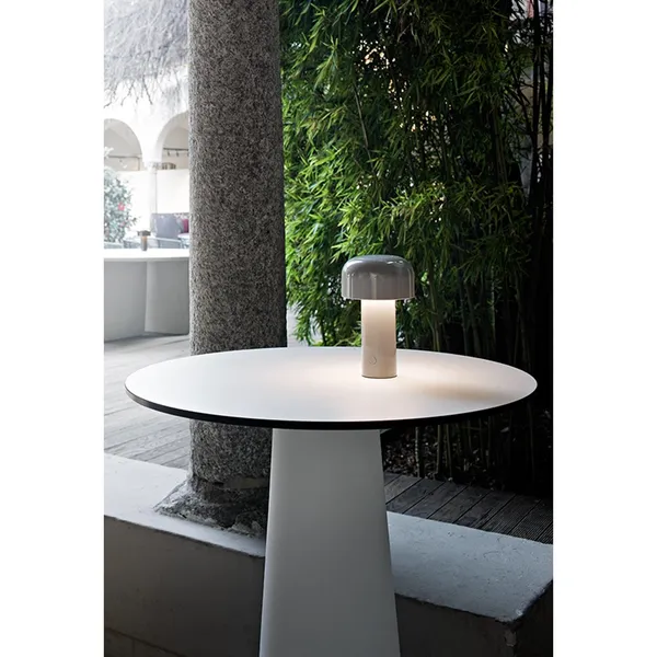 Bellhop Battery Bordlampe Hvid