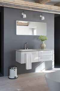 524 Wall Spot White