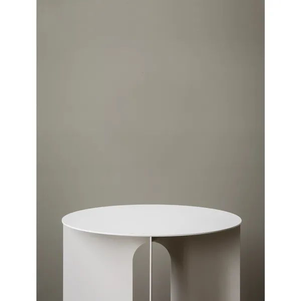 Androgyne Side Table Ø40 Ivory