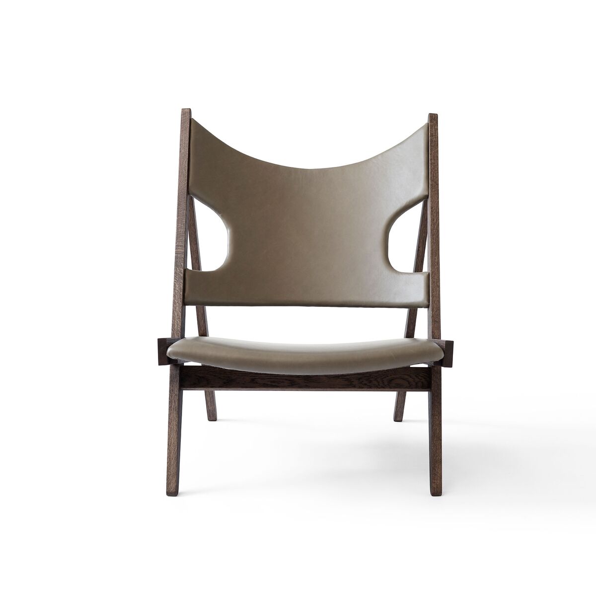 Knitting Armchair Upholstered Dakar 0311 Sand w. Dark Oak Base