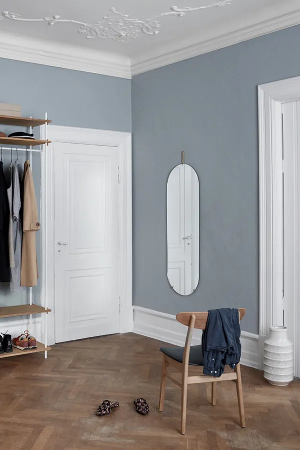 Tall Wall Mirror Ø133 Messing