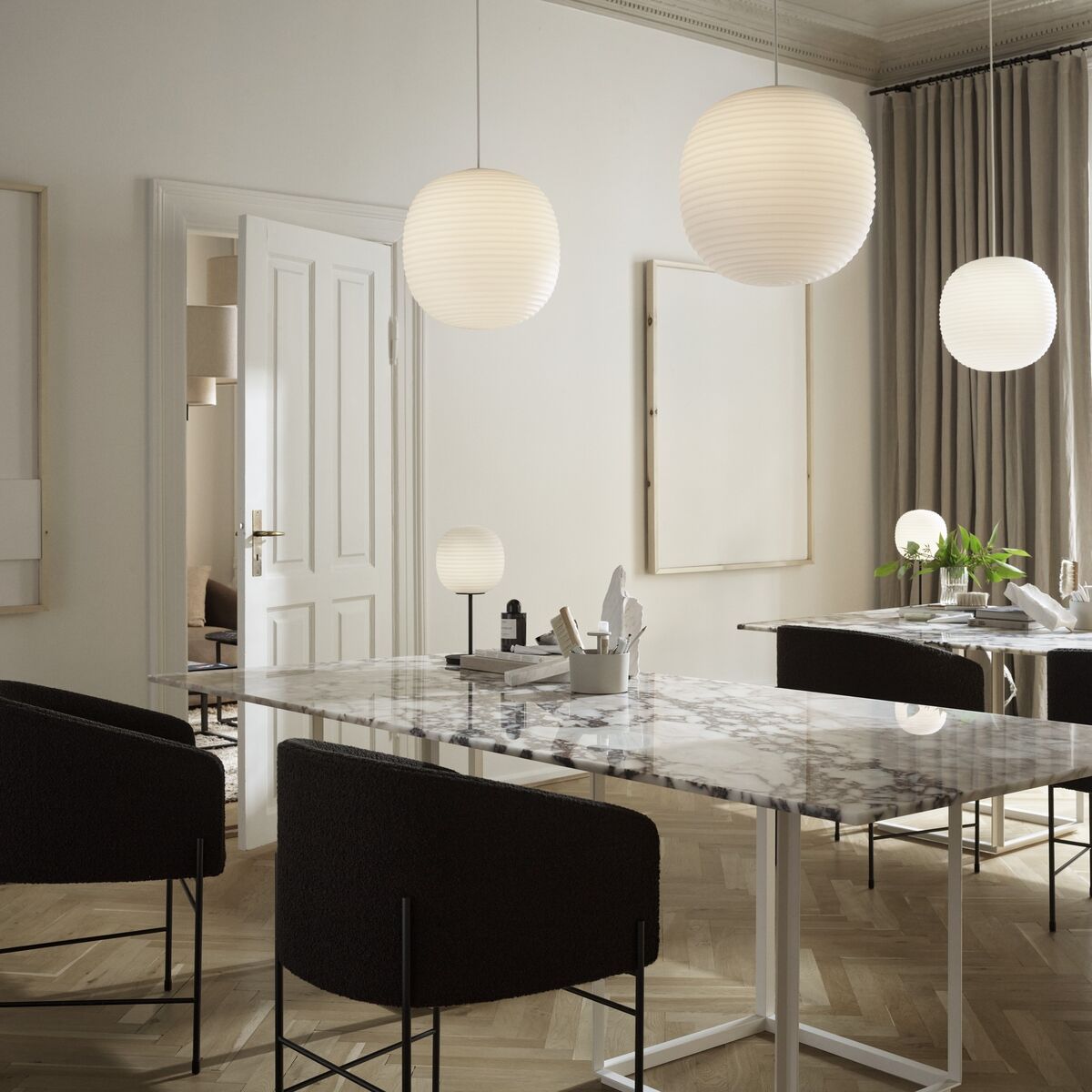 Lantern i Frostat Taklampa Vit Opal Medium