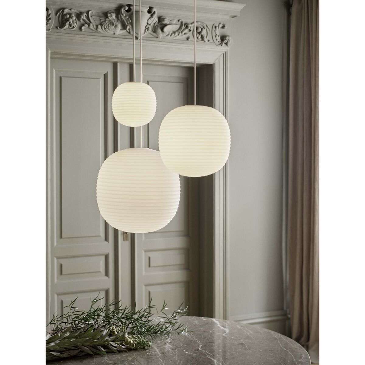 Lantern Lampa Wisząca w Matowym Biały Opal Duży