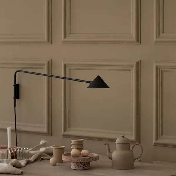 Kelly Long Wall Lamp Black