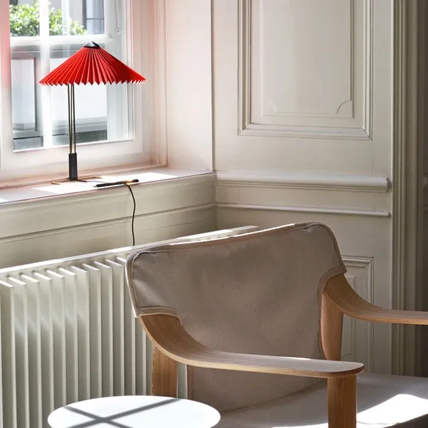 Matin Table Lamp Medium Red