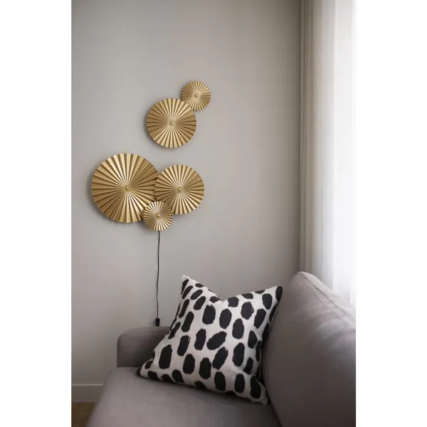 Omega Wall Lamp Gold