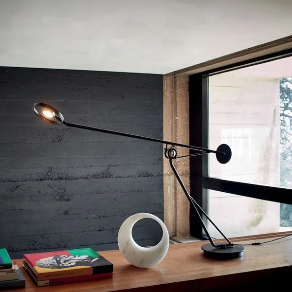 AARO Bordlampe Sort