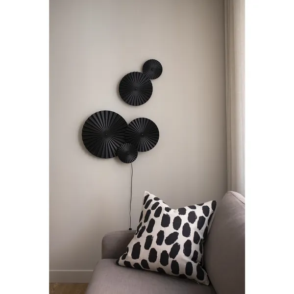 Omega Wall Lamp Black