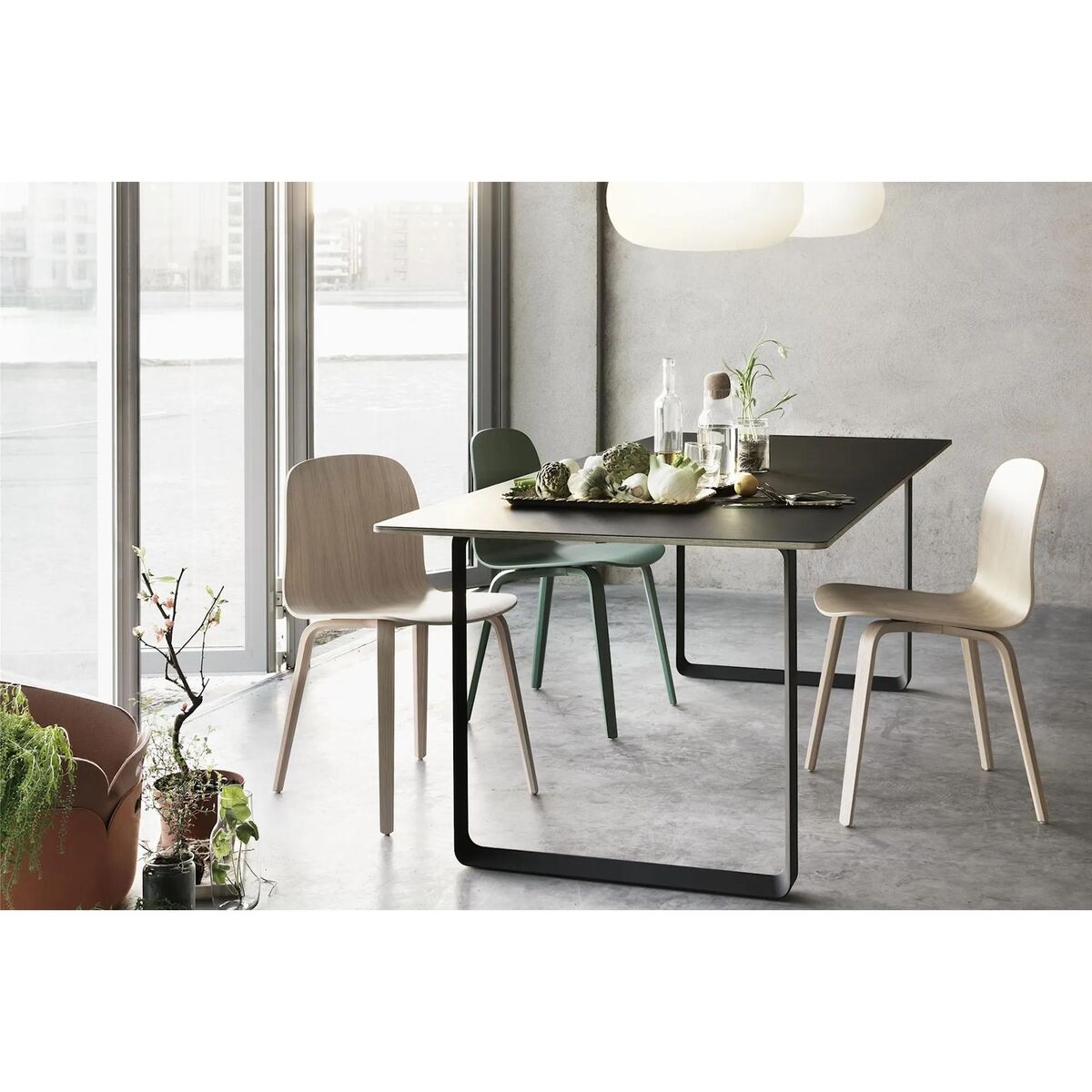 Silla de Comedor Visu con Base de Madera Roble