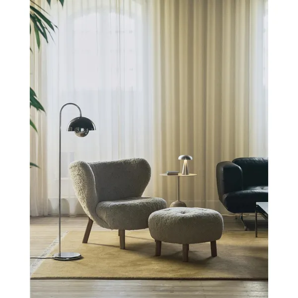 Little Petra VB1 Lounge Chair Sheepskin Moonlight/Oiled Oak
