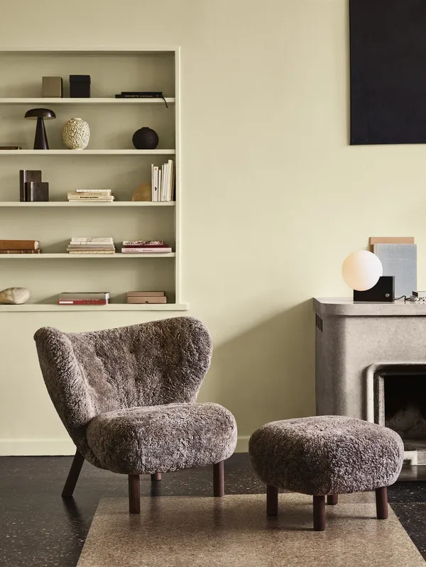 Little Petra VB1 Armchair Sheepskin Sahara/Walnut