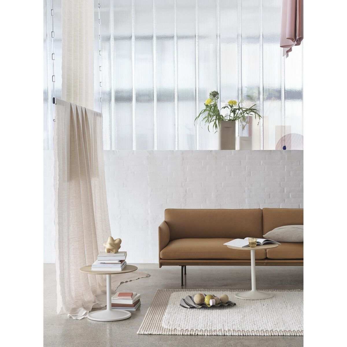 Outline 2-Sitzer-Sofa Leder/Cognac/Schwarz