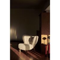 Little Petra VB1 Lounge Chair Sheepskin Moonlight/Oiled Oak Incl. ATD1 Pouf
