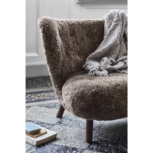 Little Petra VB1 Sessel Schaffell Sahara/Walnuss inkl. ATD1 Hocker