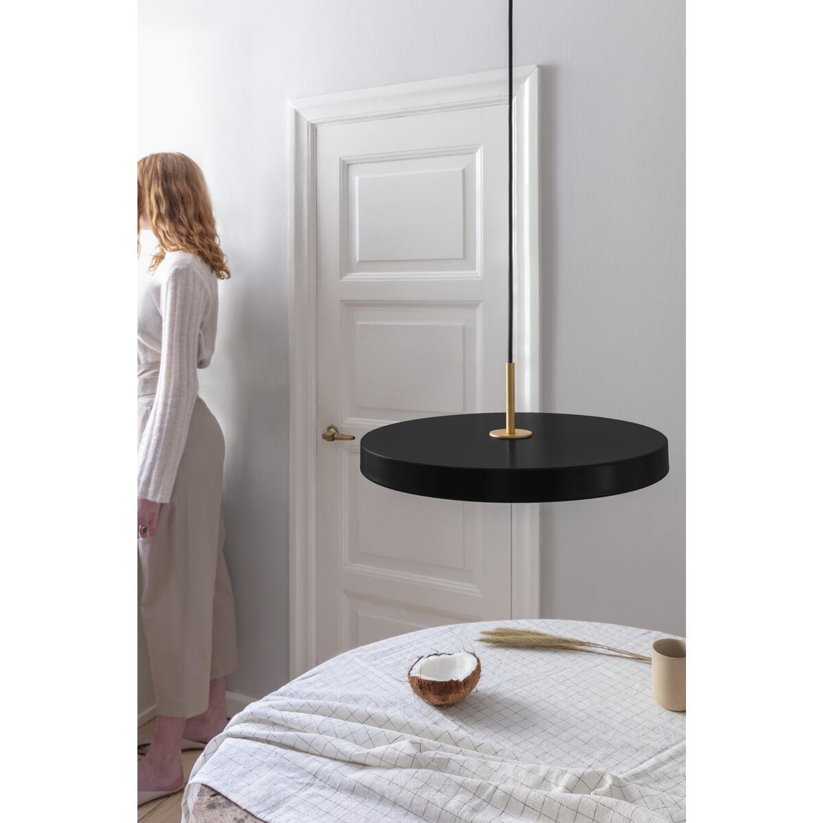 Asteria Pendant Black with Brass Top