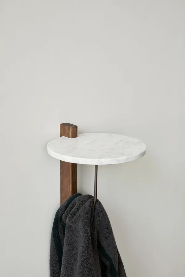 Corbel Regal Dunkle Eiche Mit Carrara Marmorplatte
