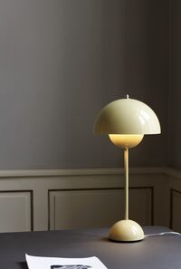 Flowerpot VP3 Tischlampe Stone Blue