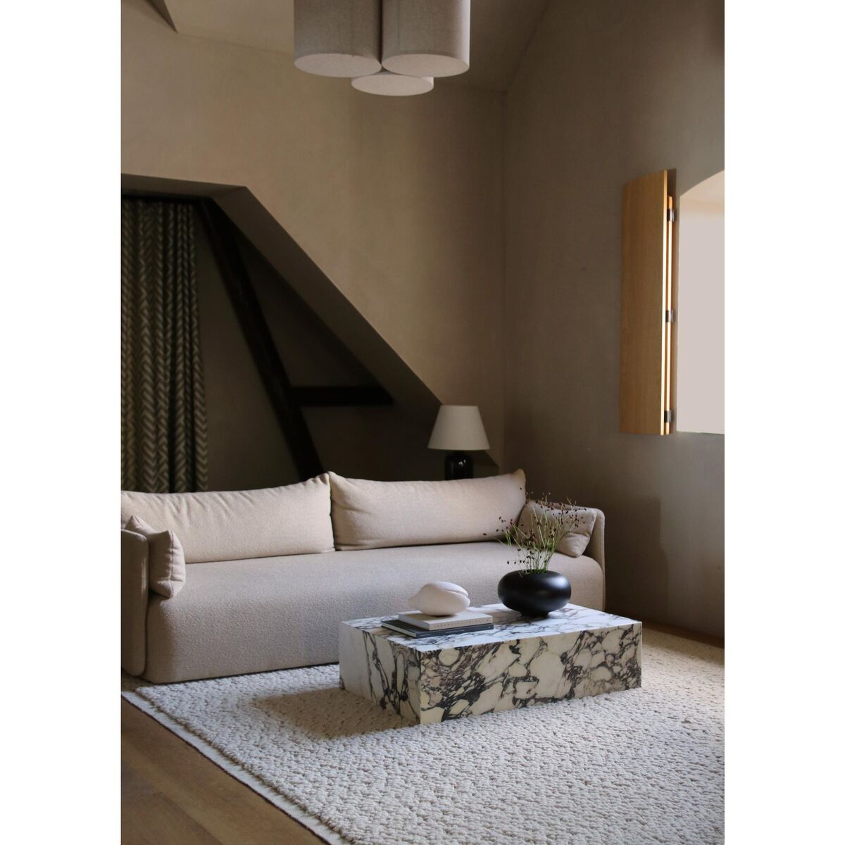 Plinth Couchtisch Niedrig Calacatta Viola Marmor