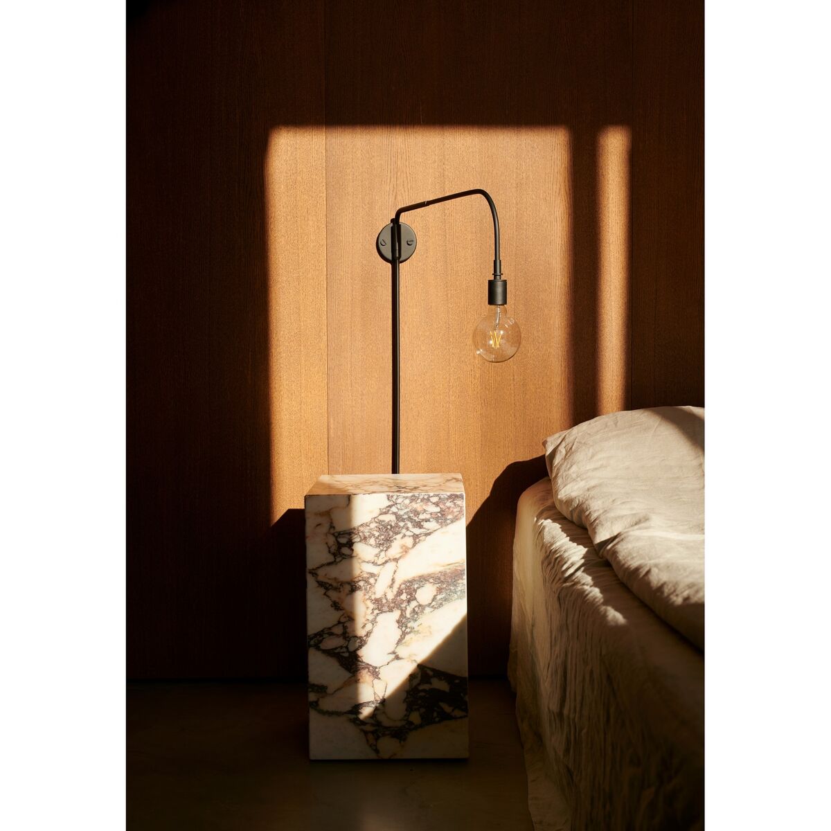 Sockel Couchtisch Hoch Calacatta Viola