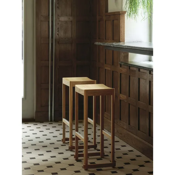 Atelier Bar Stool 65 cm Beech