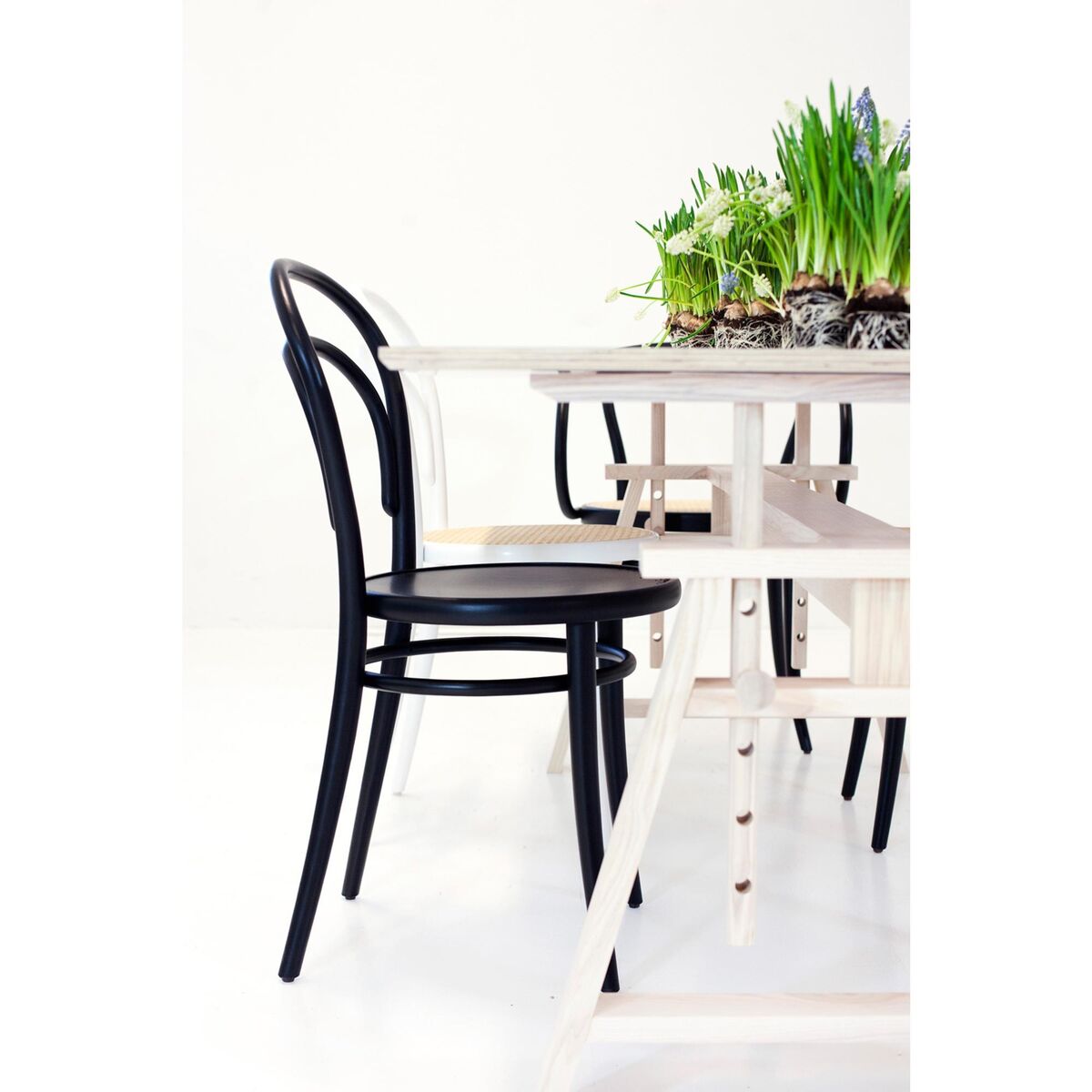 No 14 Silla de Comedor Ratán/Café