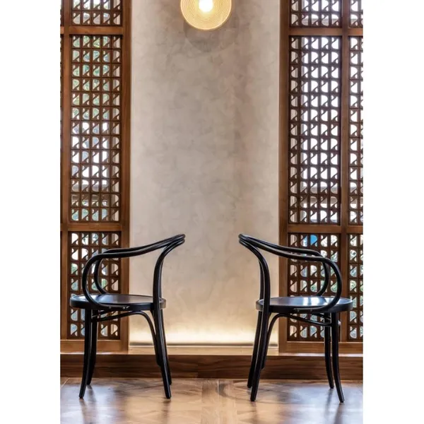 No 30 Dining Table Chair Black