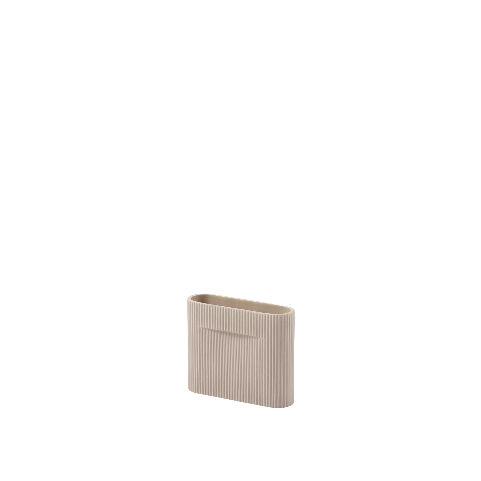 Ridge Vase Beige H16,5 cm