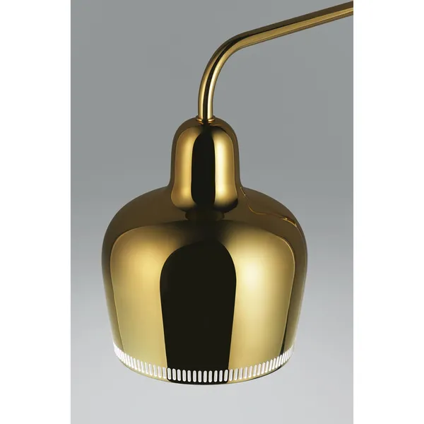 A330S Golden Bell -seinävalaisin, Messinki
