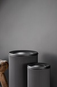19 Secchio aperto Nero