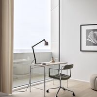 452 Swivel Chair With Wheels Camel/Leather