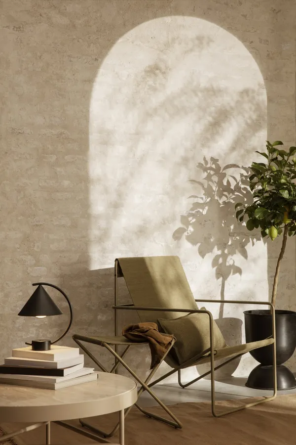 Meridian Portable Table Lamp Black