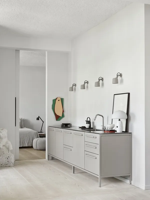 524 Wall Spot Warm Gray