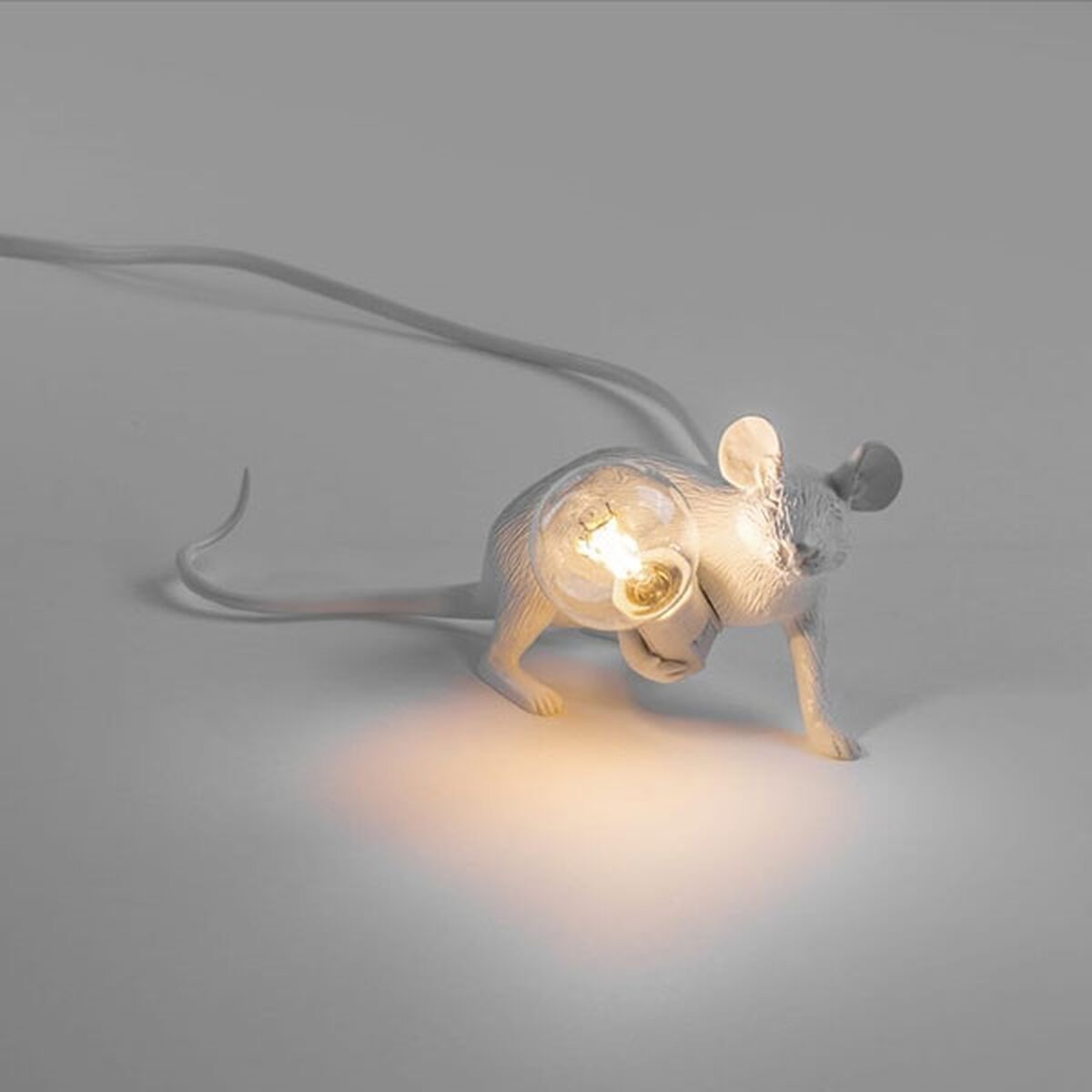 Mouse Lop Liggende Tafellamp Wit