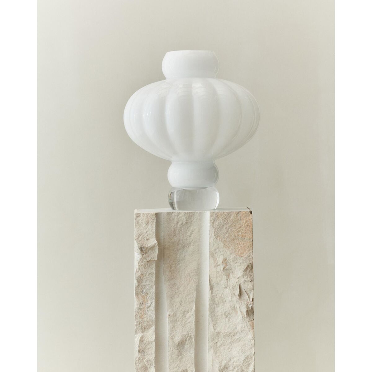 Balloon 03 Vase Opal