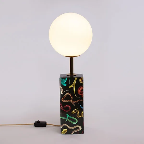 Toalettpapper Hemma Ormar Bordslampa Vit/ Multifärgad