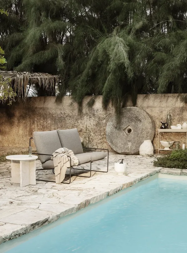 Desert 2-Seater Sofa Dark Sand/ Black