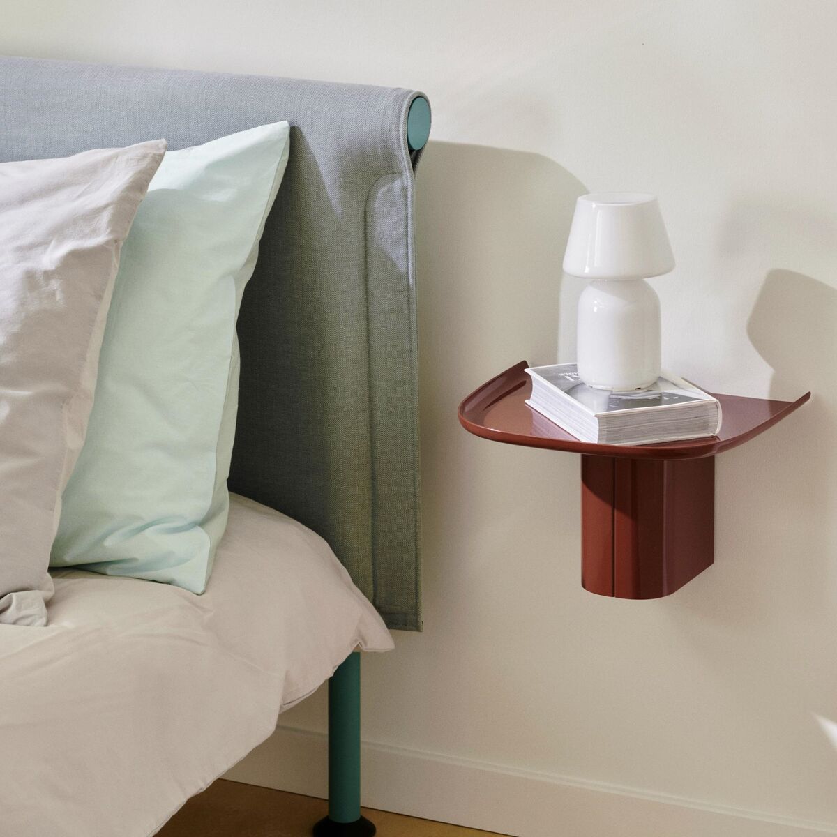 Body Shelf Small Brick Red