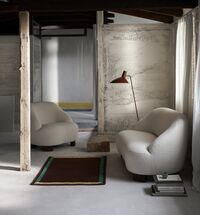 Margas LC1 Fauteuil Karakorum 001/Noyer