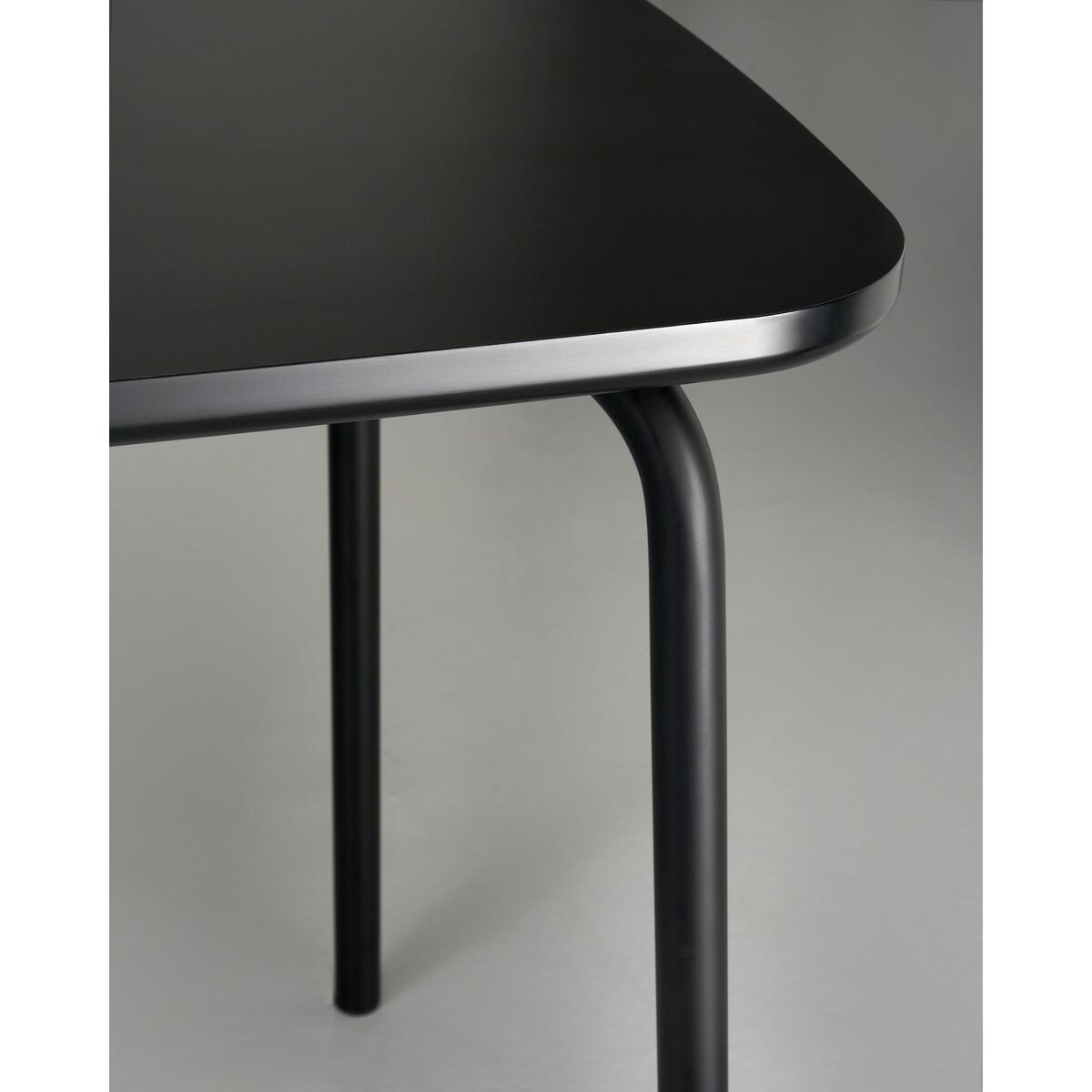 Mesa de Comedor Same Negro