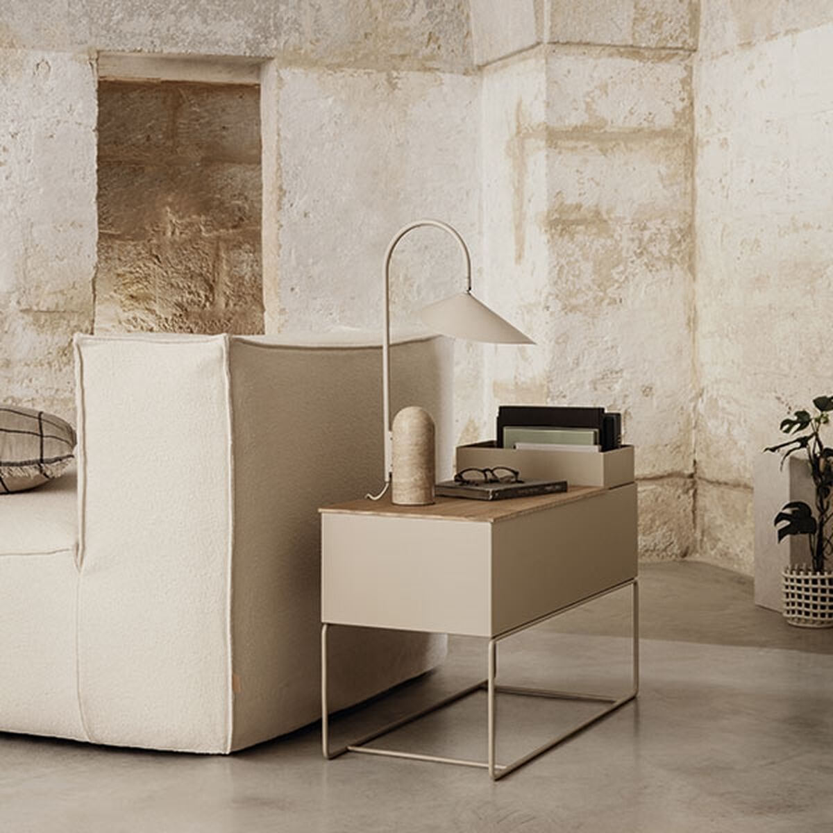 Arum Table Lamp Cashmere