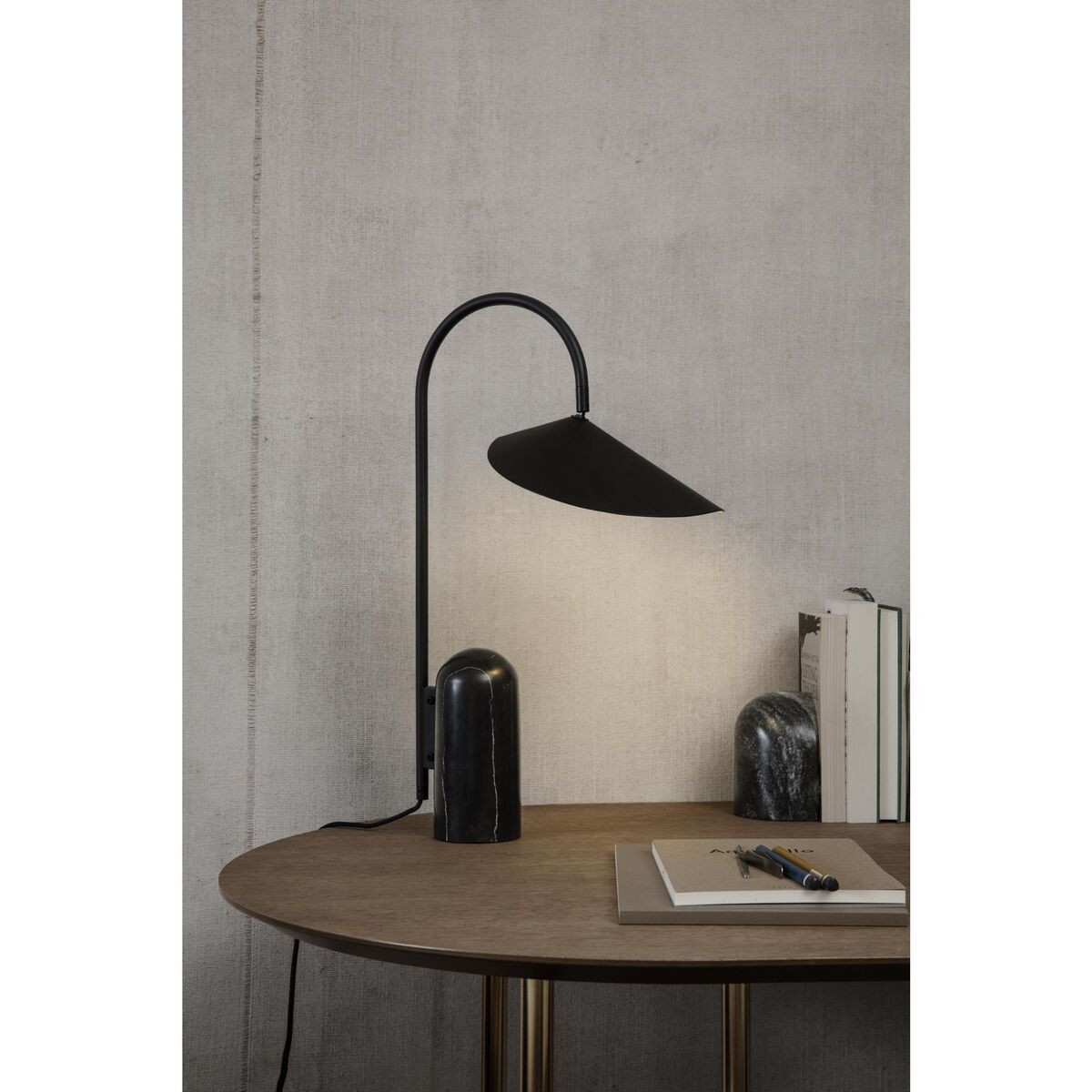 Arum Table Lamp Cashmere