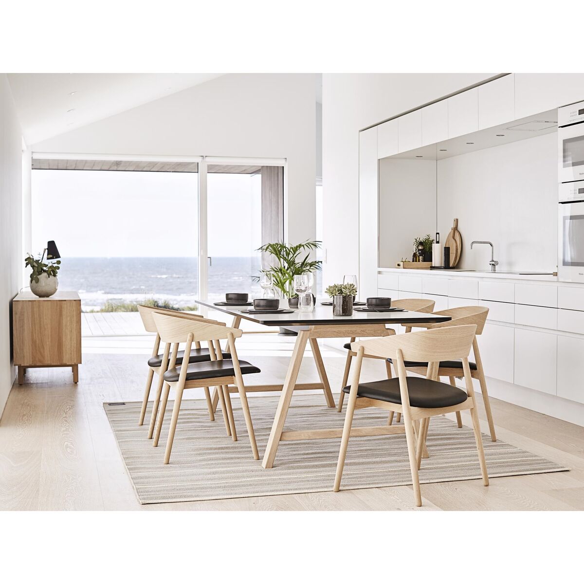 AC2 Dining Chair with Armrests Oak Wood/ Black Leather